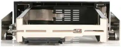 StarTech.com Rack Móvil de Aluminio de 5.25" para un Disco Duro HDD SATA de 3.5 Pulgadas sin Bandeja - Hot Swap - Imagen 4