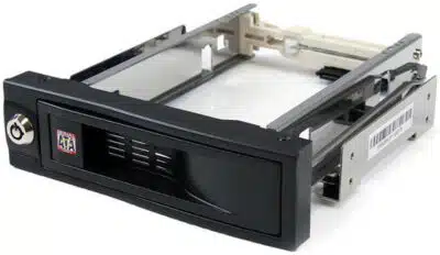 StarTech.com Rack Móvil de Aluminio de 5.25" para un Disco Duro HDD SATA de 3.5 Pulgadas sin Bandeja - Hot Swap - Imagen 2