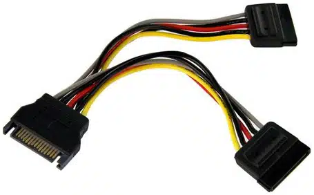 3797417-startech.com_ StarTech.com Cable Adaptador Bifurcador Divisor de Alimentación SATA de 0.15m - 2x Hembra - Imagen 1