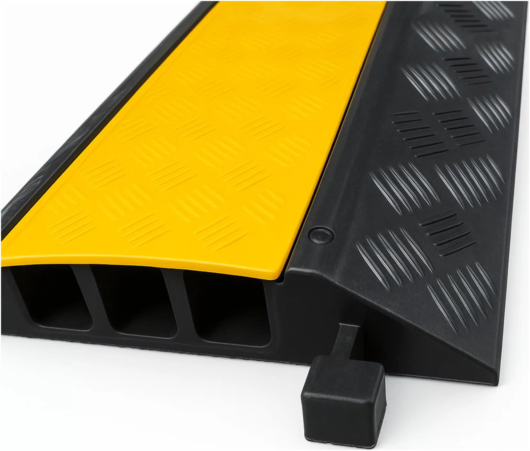 Protector de Cable de 3 Canales / Base de Goma y Tapa de Plástico / Tamaño del Canal 30x30mm / Capacidad de Carga 5 Toneladas / Longitud 90 cm / Ancho del Contorno 50 cm / Altura 4.5 cm / Color Amarillo-Negro / Material Hule Protector de Cable de 3 Canales / Base de Goma y Tapa de Plástico / Tamaño del Canal 30x30mm / Capacidad de Carga 5 Toneladas / Longitud 90 cm / Ancho del Contorno 50 cm / Altura 4.5 cm / Color Amarillo-Negro / Material Hule - Imagen 1