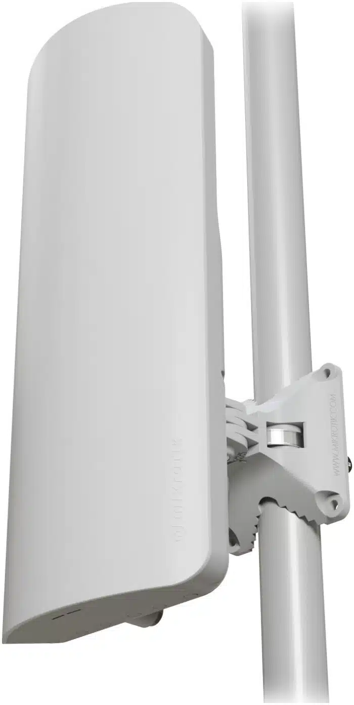 (mANTBox ax 15s) Punto de Acceso  Sectorial de 120°/ WiFi 6 Doble Banda 2.4Ghz y 5Ghz/Antena Integrada 15 dBi/Con 1 Puerto  Ethernet PoE In + 1 puerto SFP 2.5Gbps